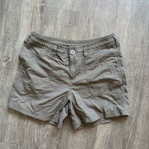 The North Face Tan Cargo Shorts Lightweight Casual